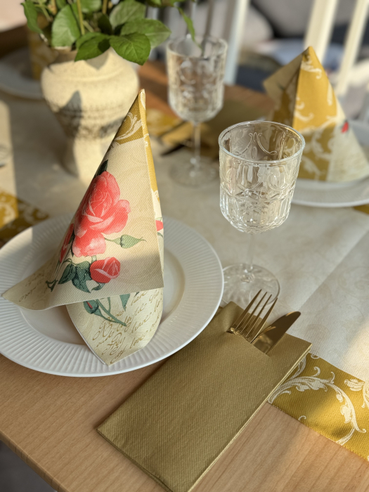 Servetele de masa festive Linclass - Romantic (auriu) / 40 x 40 cm / 12 buc [4]