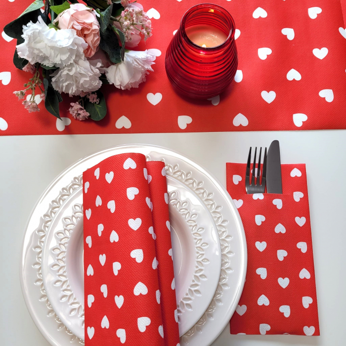 Set accesorii decorative masa festiva - servetele festive, servetele pentru tacamuri Linclass Love [1]