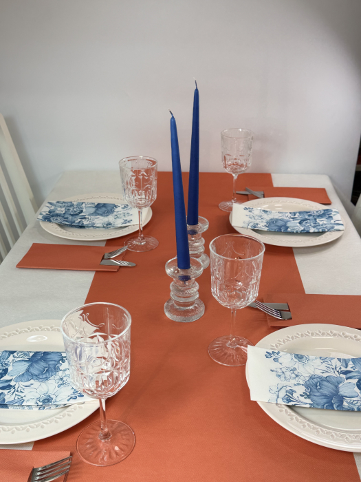 Set accesorii decorative masa festiva - servetele festive + traversa de masa + servetele cu buzunar pentru tacamuri + lumanari conice [1]