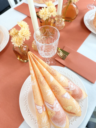 Servetele festive Linclass - Peter (Iepuras, fundal portocaliu pastel, model de Paste) / 40 x 40 cm / 50 buc [4]