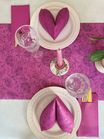 Set accesorii decorative masa festiva - servetele festive + traversa de masa + servetele cu buzunar pentru tacamuri + lumanari conice [2]