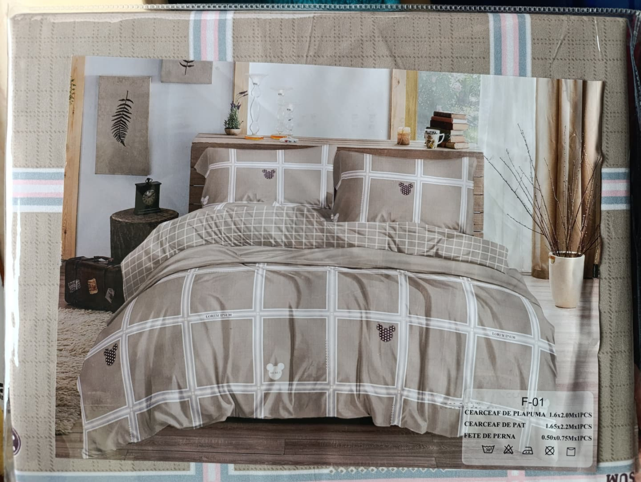 Lenjerie pat o persoana Mickey Mouse Bej Cod: S030 (170x220cm) + CADOU Prosop 50x90cm 100% Bumbac [3]