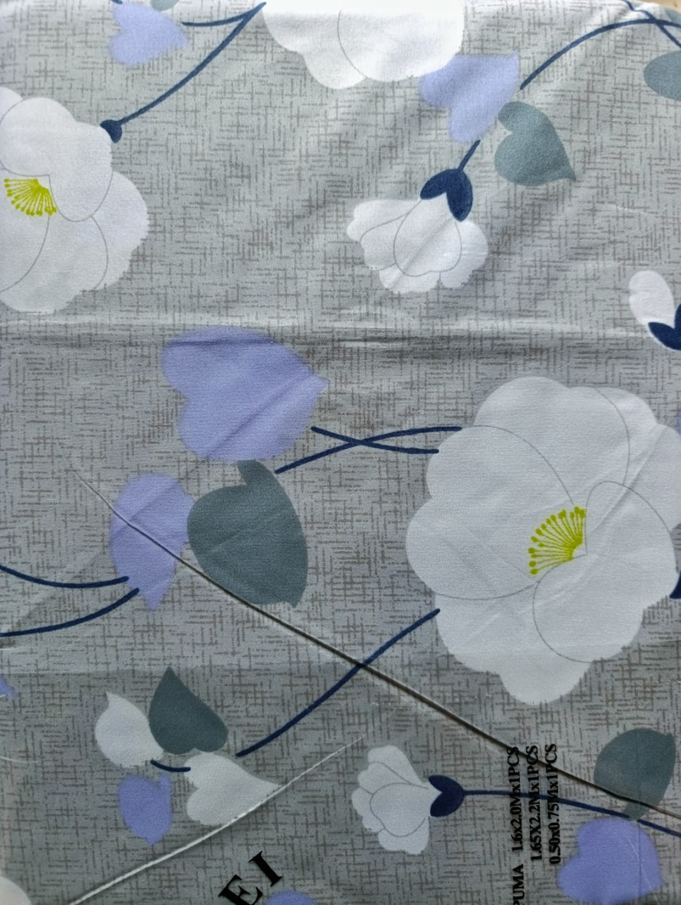 Lenjerie pat o persoana Bujor Alb Cod: S031 (170x220cm) + CADOU Prosop 50x90cm 100% Bumbac [2]