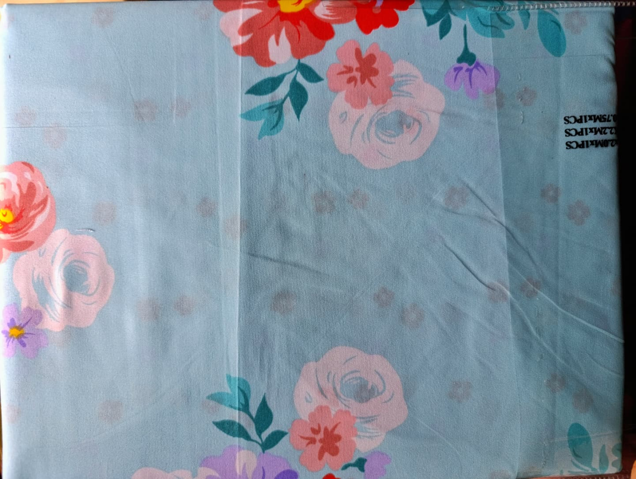 Lenjerie pat o persoana Buchet Trandafir Cod: S036 (170x220cm)+ CADOU Prosop 50x90cm 100% Bumbac [2]