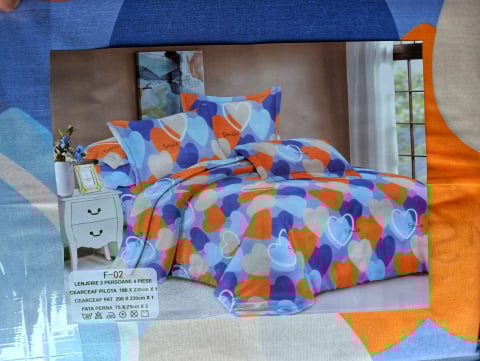 Lenjerie set 4 piese ​​​​​​​King-size Inimioare Cod F0204 (200 cm x 200-230 cm) [2]