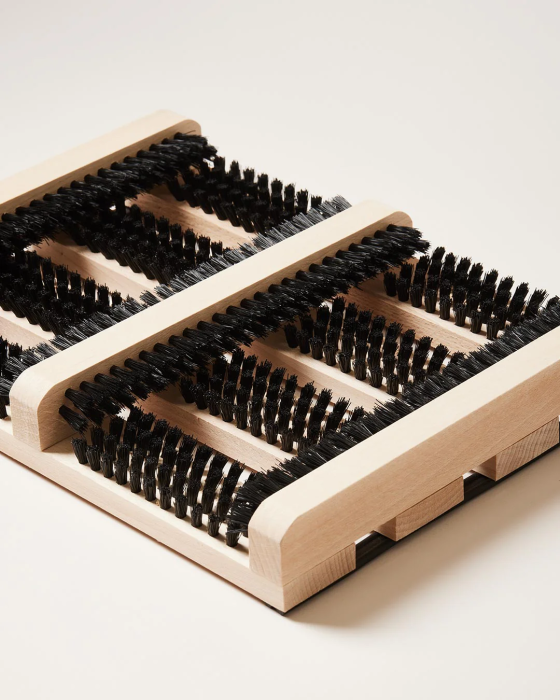 Dispozitiv din lemn cu perii pentru curatat incaltaminte 36x29 cm [3]