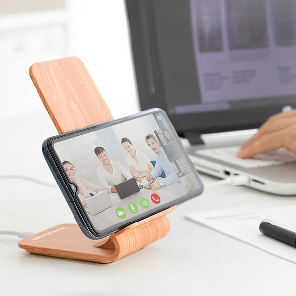 Incarcator wireless FastCharge cu stand Qistan01 pentru telefon, lemn bambus, alimentare USB, 10W [4]