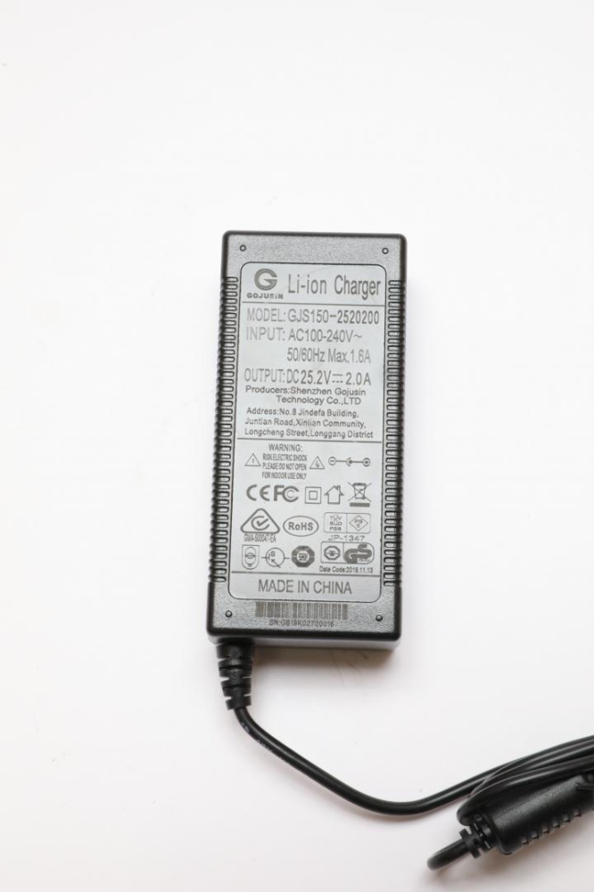INCARCATOR BATERIE TROTINETA SCANDAL CARBON [3]