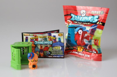 Zomlings - blister cu turn si o figurinaFigurinele Zomlings invadeaza locurile de joaca de pretutindeni!Creează-ți propriul oraș Zomlings. Plasează multe figurine. Este oîntreagă lume pe care o poți c [1]