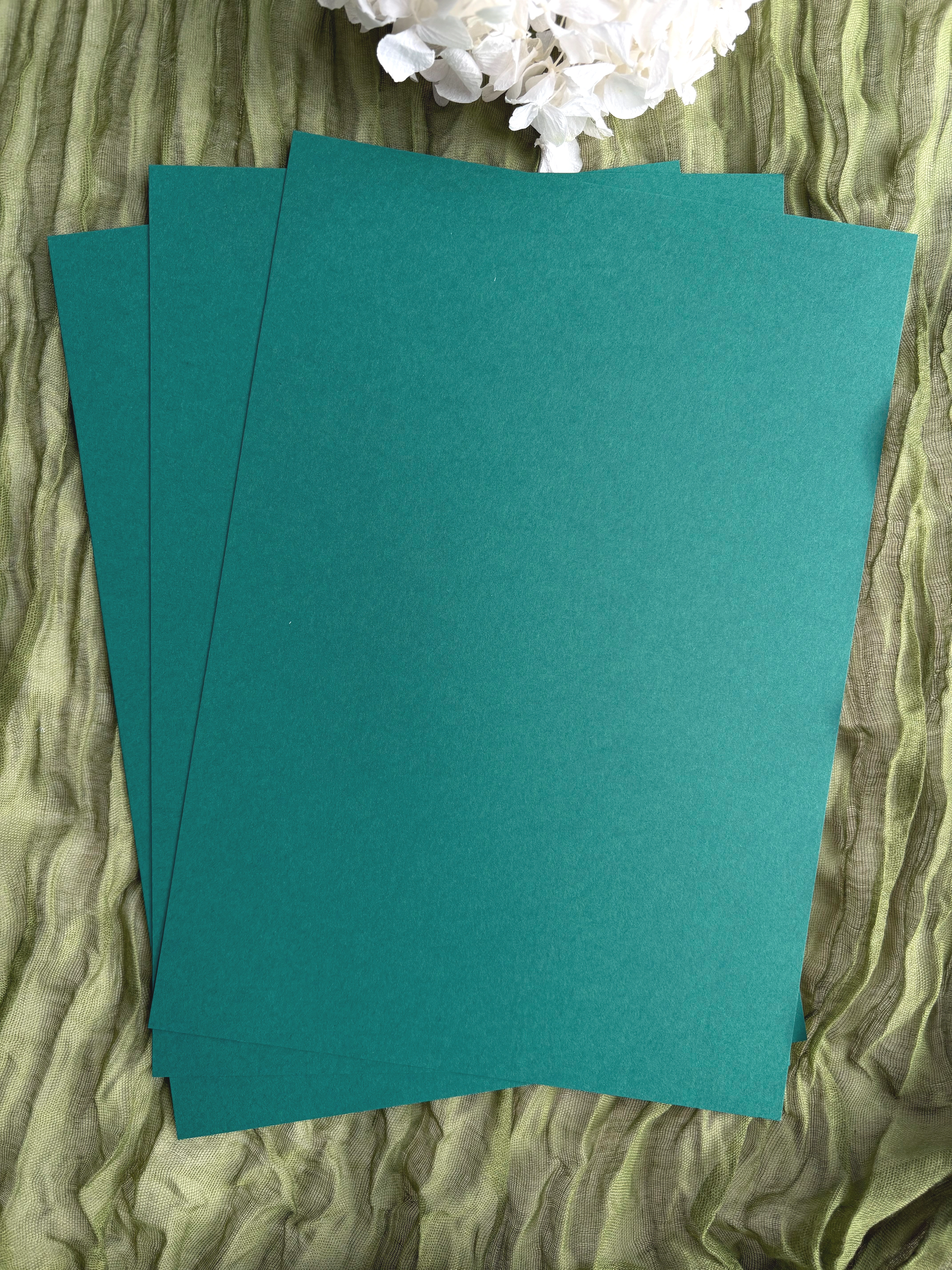Cartoane creative - Carton neted Verde Smarald - 250 gr