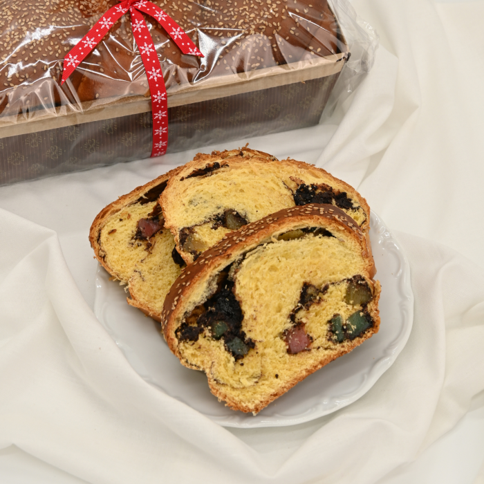 Cozonac cu nucă, cacao, rahat și stafide [1]