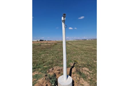 Stalpi din fibră de sticlă pentru camere video - STÂLP DIN FIBRĂ DE STICLĂ PENTRU CAMERE VIDEO SCO-CVvr-4 (VIBRAȚII REDUSE)