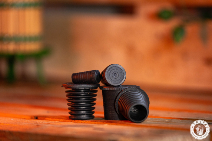 Dop plastic negru [4]