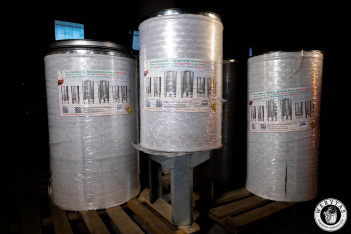 Vas inox cu capac plutitor și picior mobil, cu supapă de fermentare, 200 ltr [1]