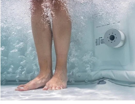 Jacuzzi gonflabil MSpa Bergen 6 persoane - 138 jeturi de aer, încălzire 40°C - grădină și terasă [3]