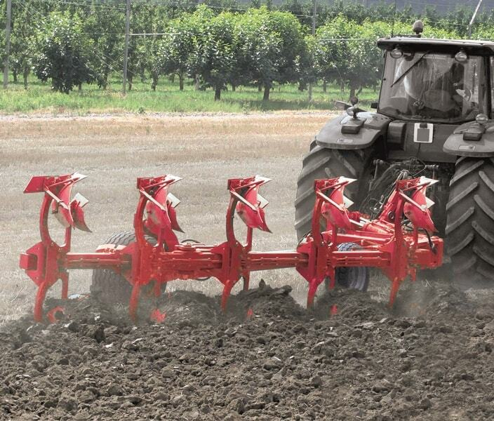Pluguri Agri OTMA Plug reversibil NX 202E/ 4T-EL6R , 4 trupite (3+1) [1]