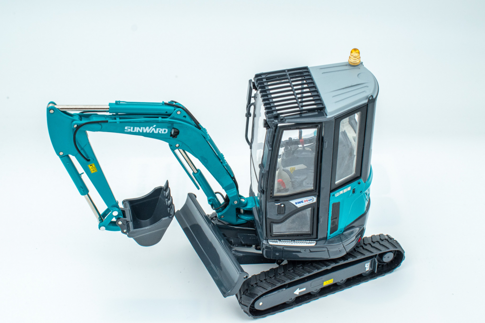 Macheta Excavator Sunward 25UF 1.20 scale [3]