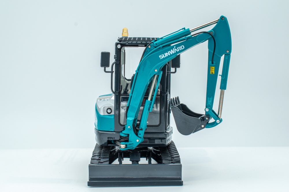 Macheta Excavator Sunward 25UF 1.20 scale [4]