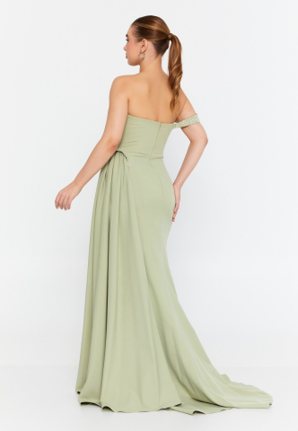Rochie unică eleganta lungă verde fistic fără umeri Callia [3]