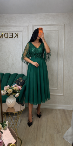 Rochii Marimi Mari / Plus Size - Rochie verde smarald midi din voal