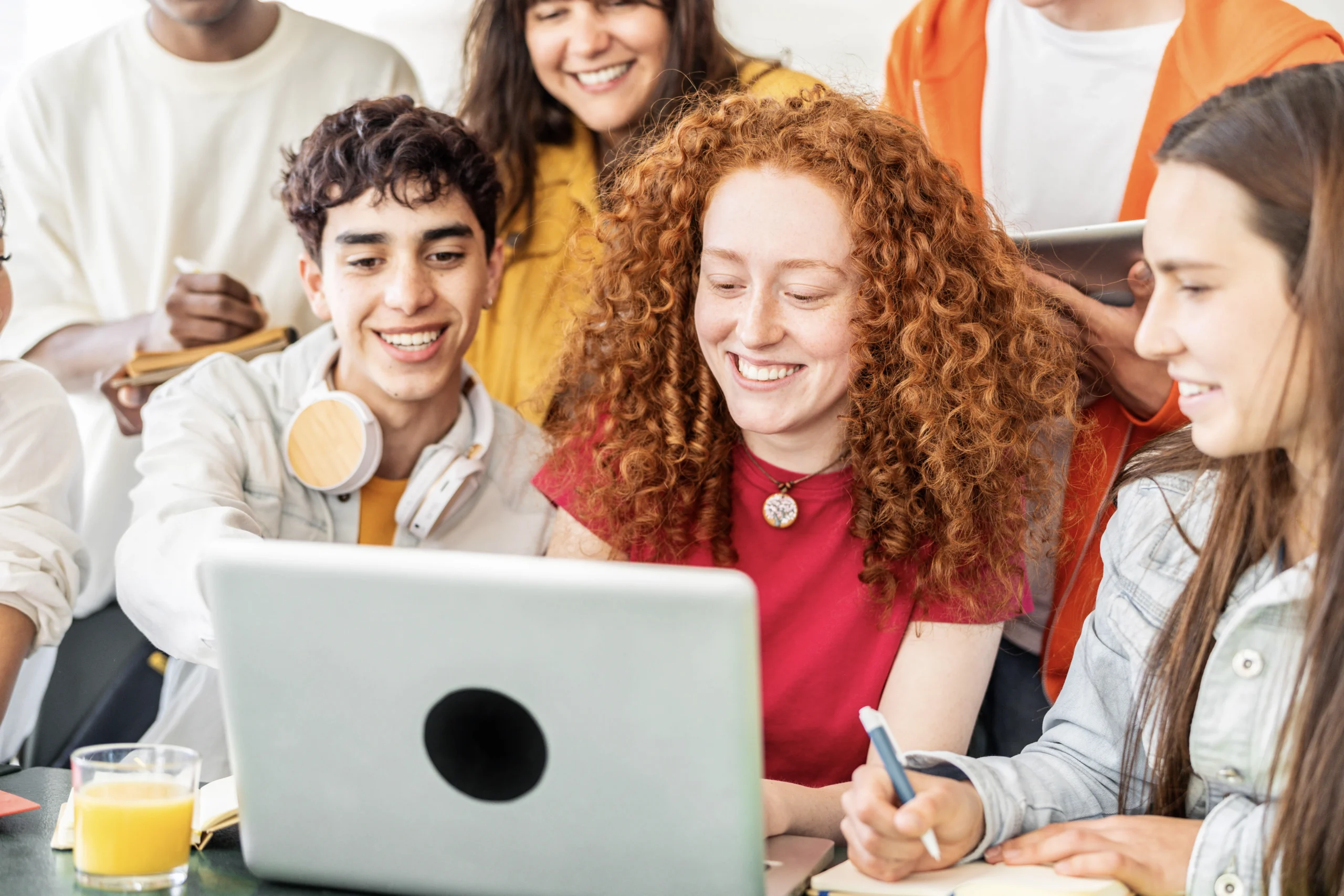 Cursuri acreditate (65%) - Pedagogie digitală: competențe și tehnologii pentru excelența în educație