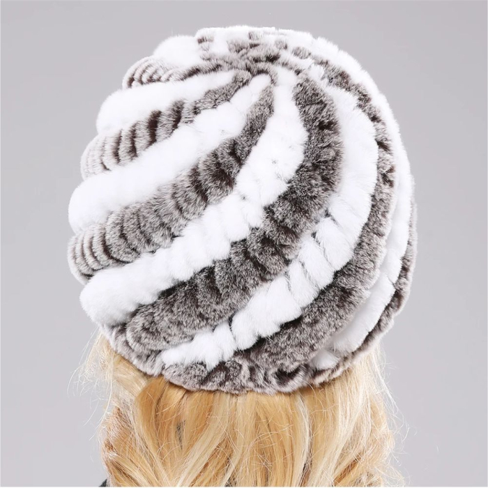 Caciula eleganta de blana LORA (MARO+ALB) - marime universala [4]