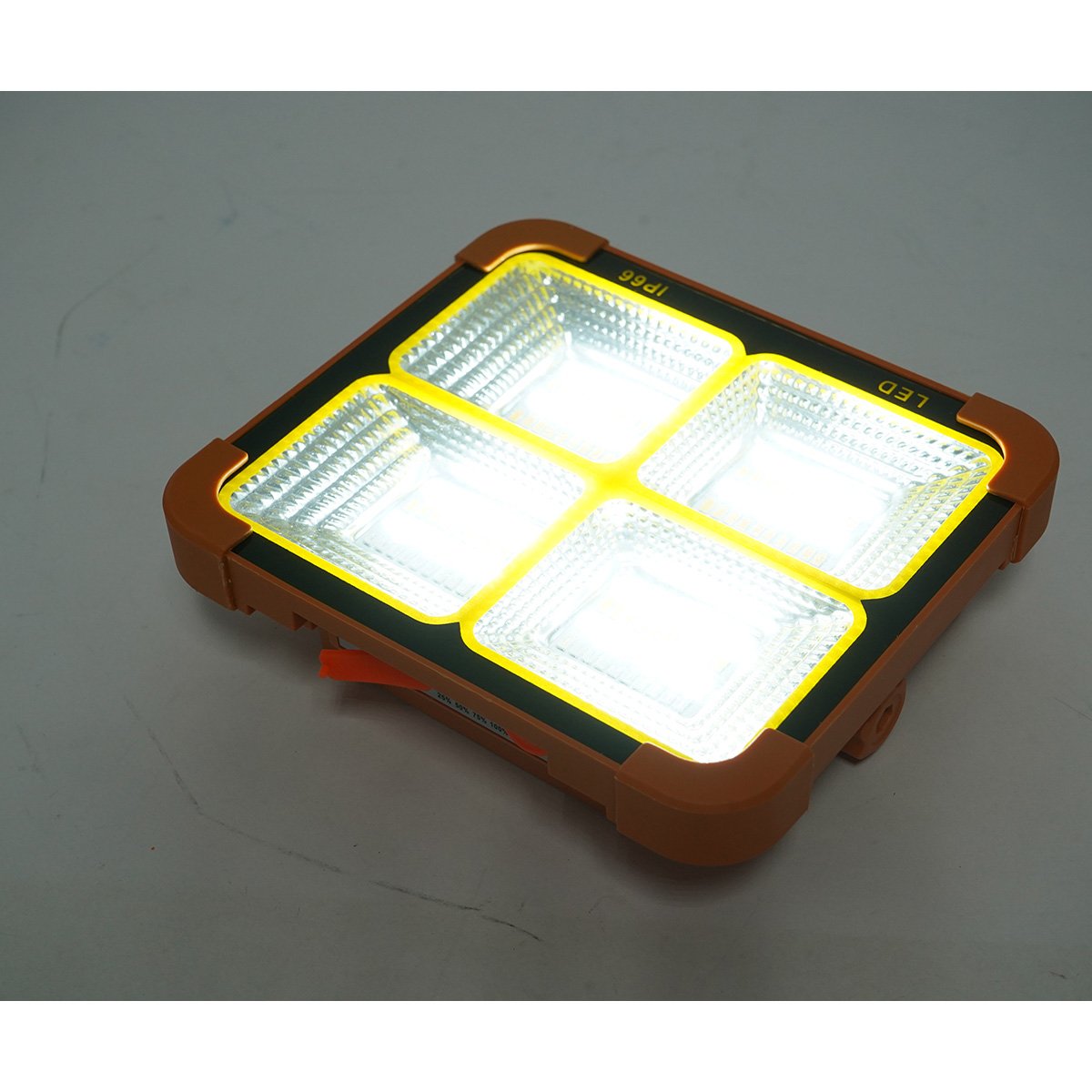 Proiector LED portabil 100 W cu panou solar 1.5 W Breckner Germany [10]