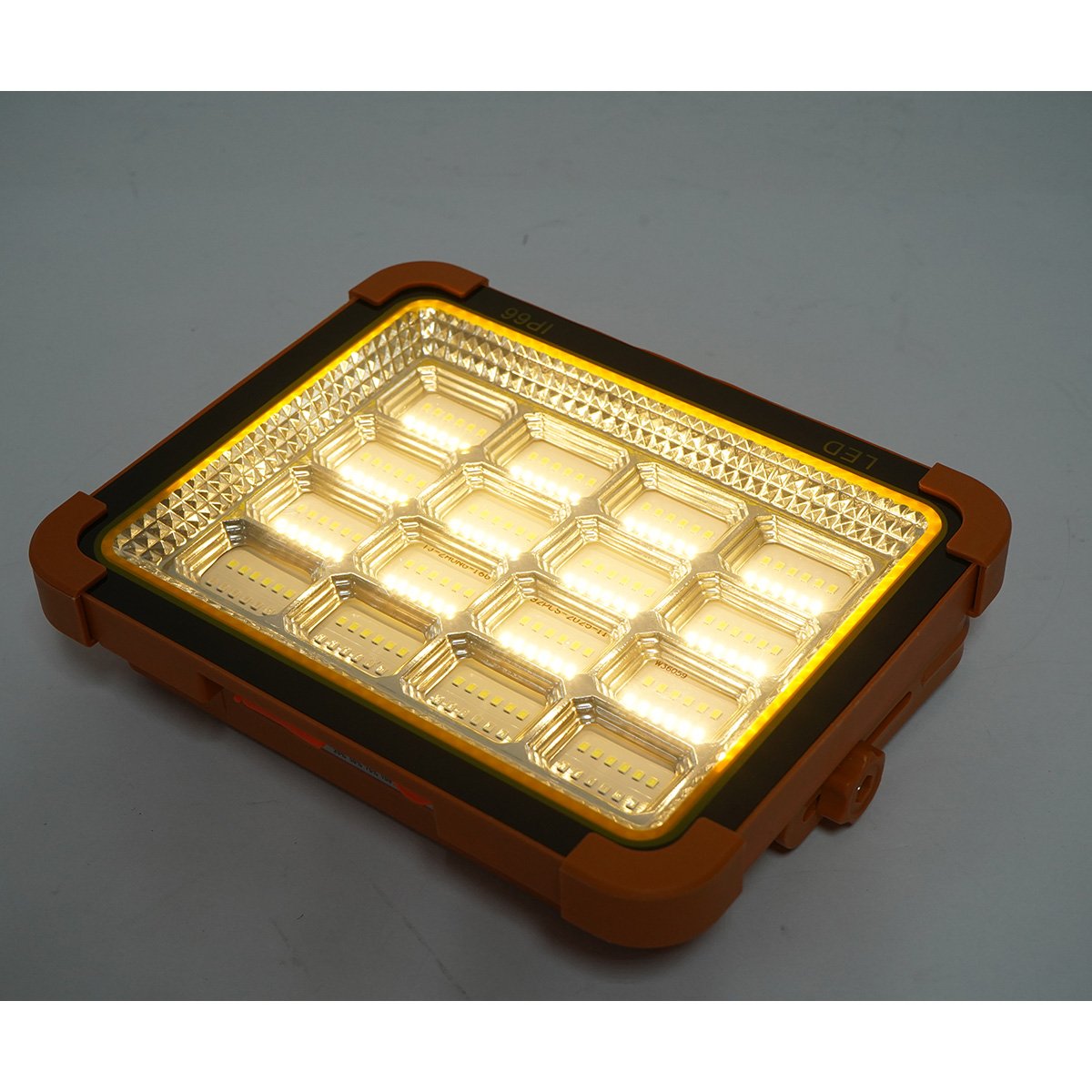 Proiector LED portabil 500 W cu panou solar 3 W Breckner Germany [9]