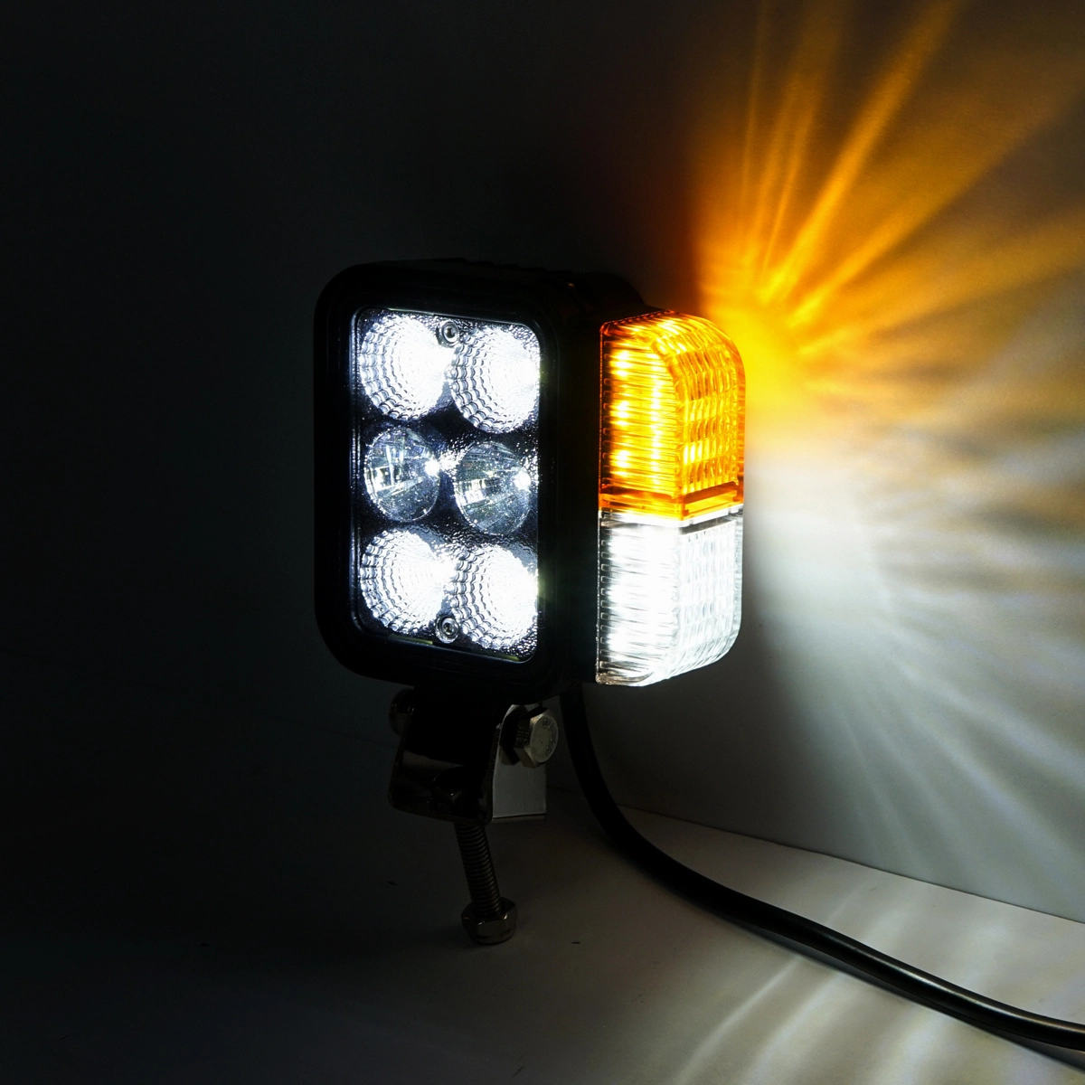 Set faruri universale tractor stanga si dreapta cu LED 10-80V, temperatura culoare 6000K, pozitii 3W LED si semnalizare 3W LED Breckner Germany [3]