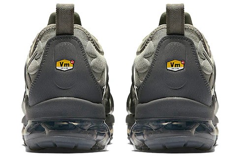 AIR VAPORMAX PLUS WE AT5681-001 [4]
