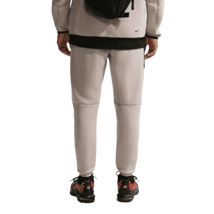 M NK TCH FLC JGGR HV0959-236 [5]