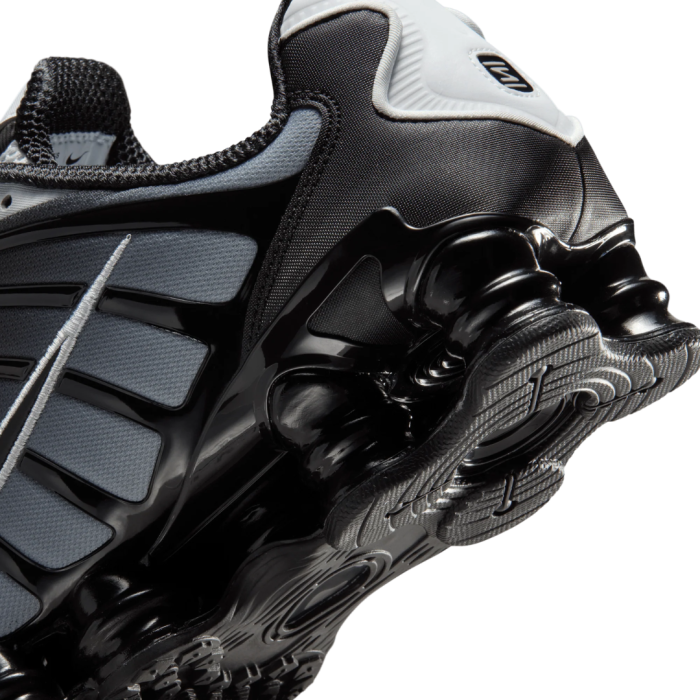 NIKE SHOX TL AV3595-017 [8]