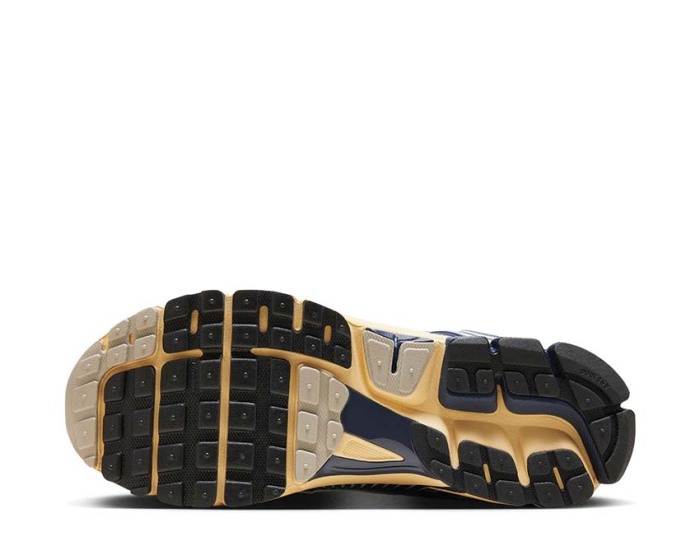 NIKE ZOOM VOMERO 5 NCPS HF4259-100 [2]