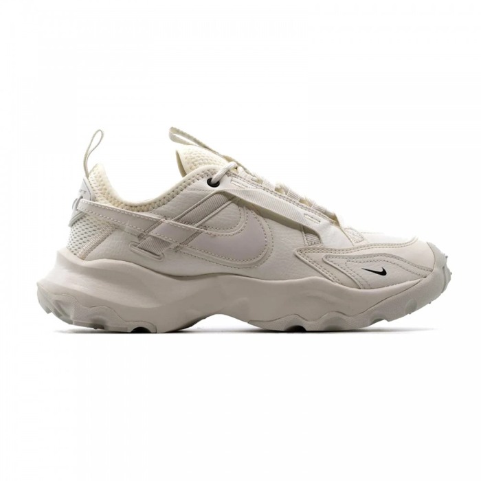 W NIKE TC 7900 DD9682-100 [1]