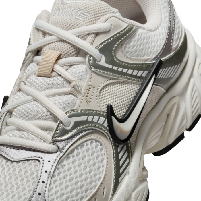 W NIKE V5 RNR HQ7901-104 [3]