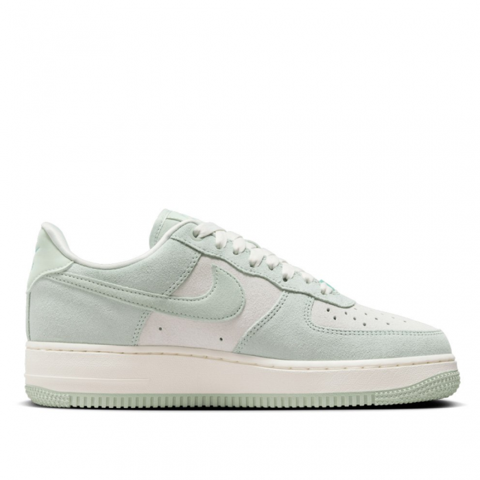 WMNS AIR FORCE 1 `07 SE TRK3 HQ1497-099 [1]