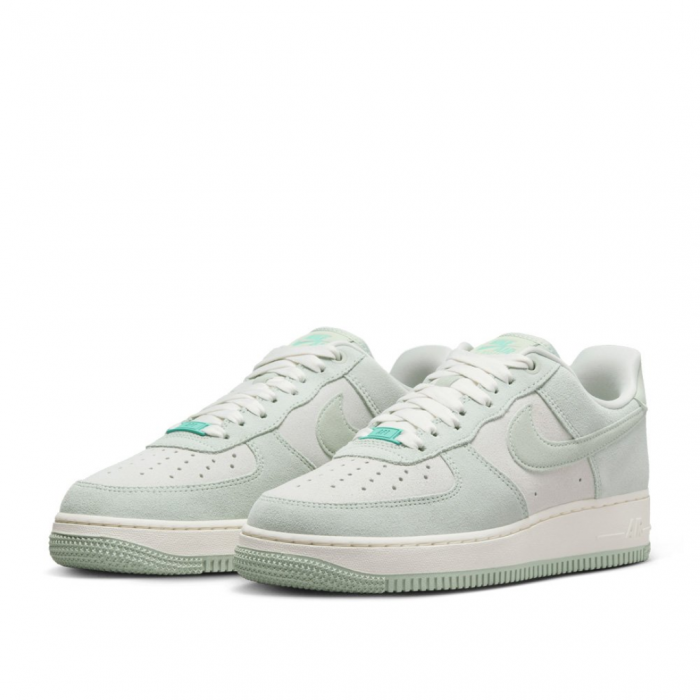 WMNS AIR FORCE 1 `07 SE TRK3 HQ1497-099 [3]