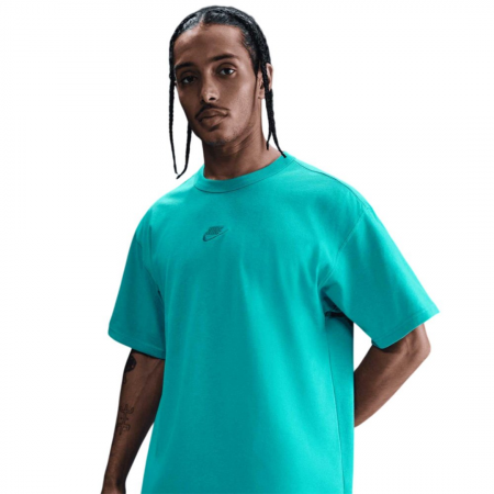 NeoSysApi - M NSW PREM ESSNTL SUST TEE DO7392-345