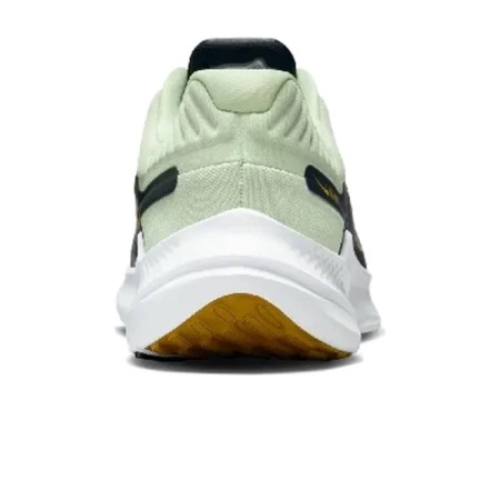 NIKE QUEST 5 DD0204-301 [2]