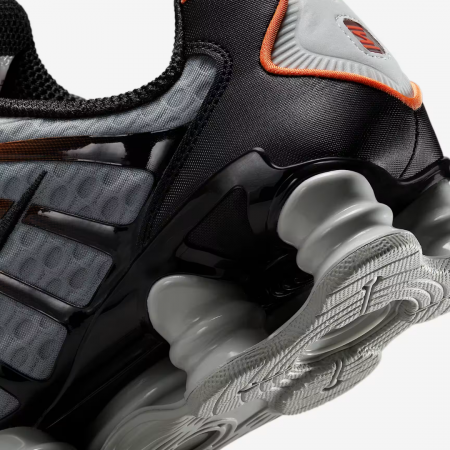 NIKE SHOX TL AV3595-011 [4]