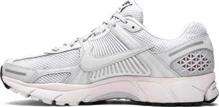 NIKE ZOOM VOMERO 5 SP BV1358-001 [1]
