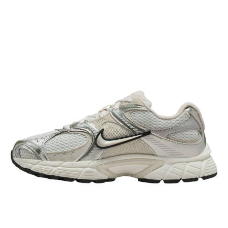 W NIKE V5 RNR HQ7901-104 [1]