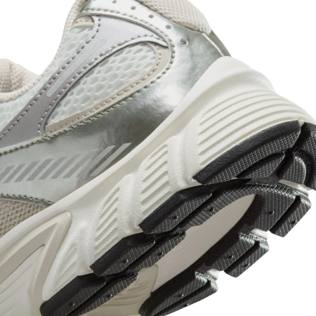 W NIKE V5 RNR HQ7901-104 [4]