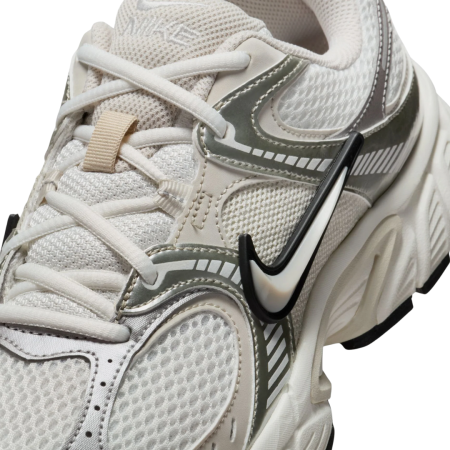 W NIKE V5 RNR HQ7901-104 [2]