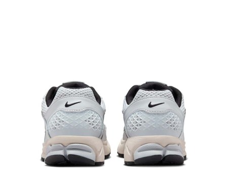 W NIKE ZOOM VOMERO 5 C.O.R. FN6742-002 [2]