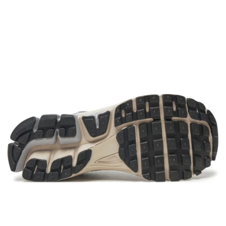 W NIKE ZOOM VOMERO 5 C.O.R. FN6742-002 [5]