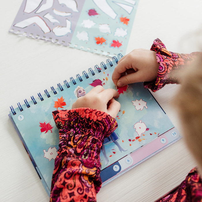 Carte de colorat & abtibilduri cu numere - Frozen [4]