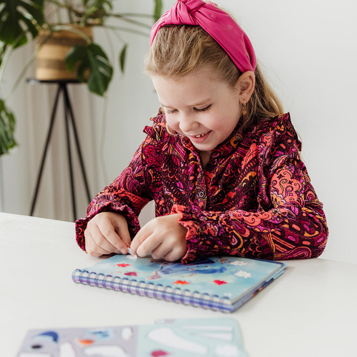 Carte de colorat & abtibilduri cu numere - Frozen [5]