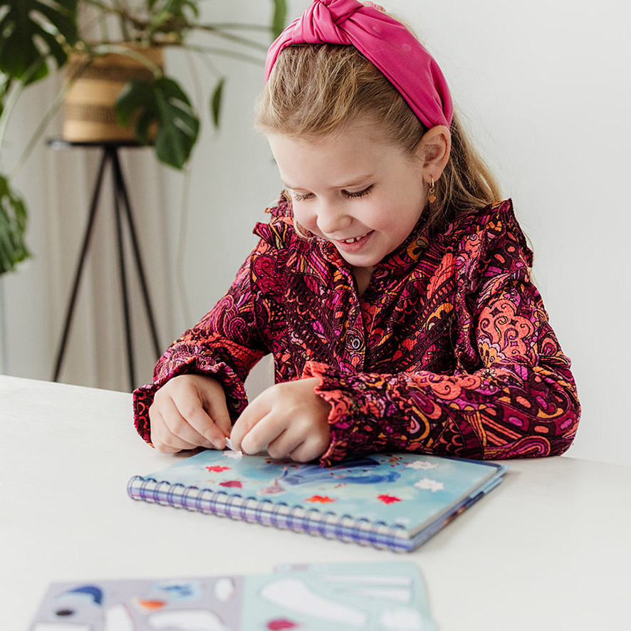 Carte de colorat & abtibilduri cu numere - Frozen [5]