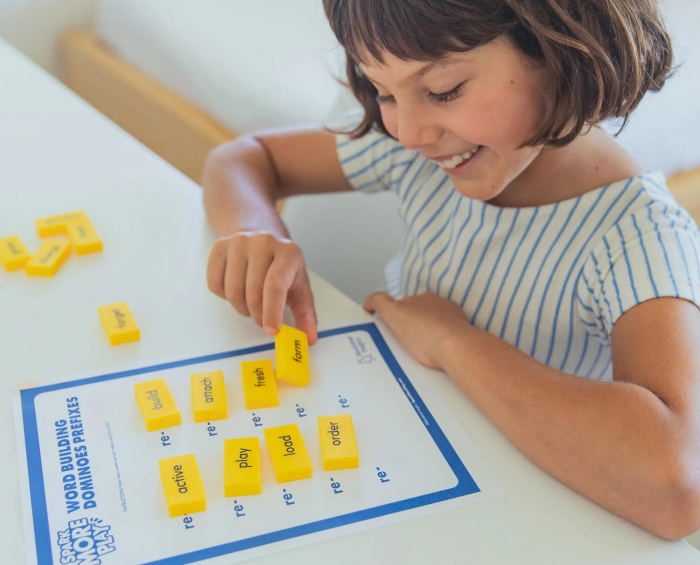 Domino pentru construit cuvinte [4]